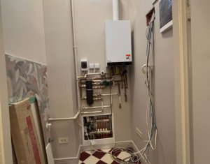 Appartement 4 chambres à vendre dans Cluj-napoca, zone Centru