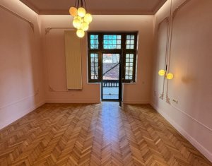 Appartement 4 chambres à vendre dans Cluj-napoca, zone Centru