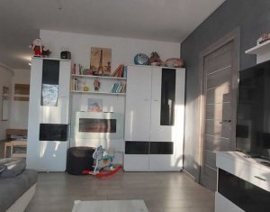 Appartement 3 chambres à vendre dans Floresti