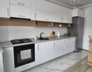 Appartement 3 chambres à louer dans Floresti