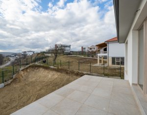 Maison 4 chambres à vendre dans Baciu