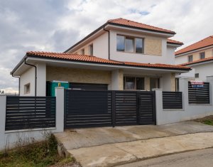Maison 4 chambres à vendre dans Baciu