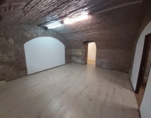 Bureau à louer dans Cluj-napoca, zone Andrei Muresanu