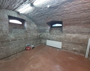 Bureau à louer dans Cluj-napoca, zone Andrei Muresanu