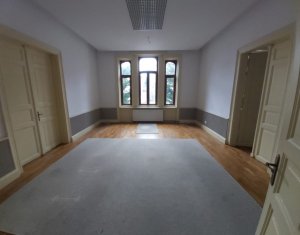 Bureau à louer, 450m2 dans Cluj-napoca, zone Andrei Muresanu