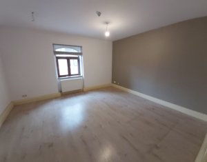 Bureau à louer dans Cluj-napoca, zone Andrei Muresanu