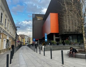 Espace Commercial à louer, 95m2 dans Cluj-napoca, zone Centru
