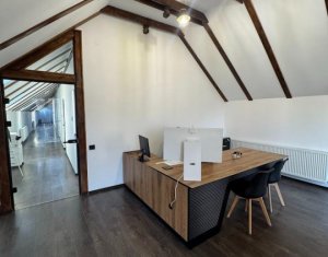 Bureau à louer dans Cluj-napoca, zone Centru