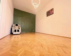 Bureau à louer, 34m2 dans Cluj-napoca, zone Centru