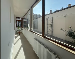 Bureau à louer dans Cluj-napoca, zone Centru
