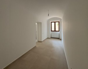 Bureau à louer dans Cluj-napoca, zone Centru