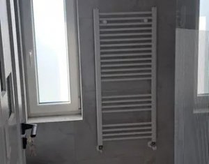 Appartement 4 chambres à vendre dans Floresti