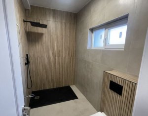 Maison 6 chambres à vendre dans Chinteni