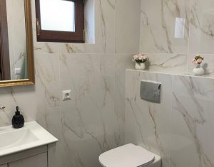 Maison 4 chambres à vendre dans Floresti