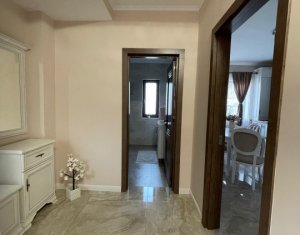 Maison 4 chambres à vendre dans Floresti