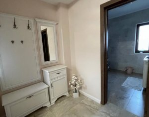 Maison 4 chambres à vendre dans Floresti