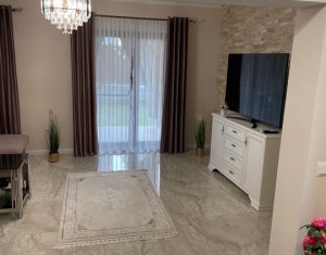 Maison 4 chambres à vendre dans Floresti