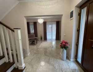 Maison 4 chambres à vendre dans Floresti