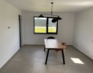 Spatiu comercial sau de birouri, 80mp,  Sannicoara, Cluj, Aproape de Aeroport