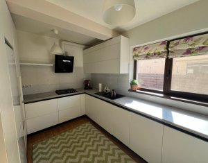 Maison 5 chambres à louer dans Floresti