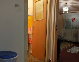 Appartement 4 chambres à vendre dans Cluj-napoca, zone Manastur
