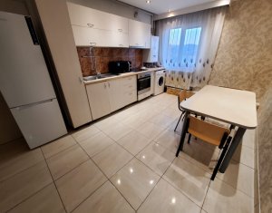 Appartement 3 chambres à louer dans Cluj-napoca, zone Marasti