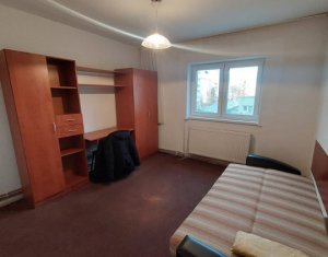 Appartement 4 chambres à vendre dans Cluj-napoca, zone Manastur