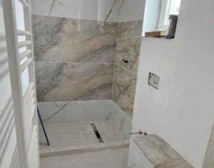 Maison 3 chambres à vendre dans Floresti