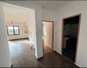 Appartement 3 chambres à vendre dans Floresti