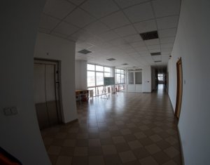 Bureau à louer, 560m2 dans Cluj-napoca, zone Marasti