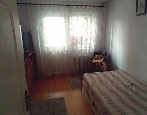 Lakás 4 szobák eladó on Cluj-napoca, Zóna Manastur