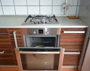 Appartement 4 chambres à vendre dans Cluj-napoca, zone Manastur