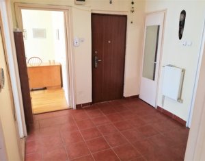 Appartement 4 chambres à vendre dans Cluj-napoca, zone Manastur