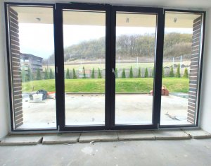 Maison 3 chambres à vendre dans Chinteni