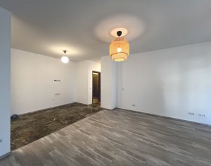 Appartement 4 chambres à louer dans Cluj-napoca, zone Europa