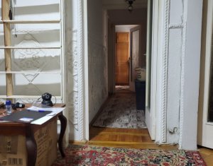 Appartement 3 chambres à vendre dans Cluj-napoca, zone Manastur