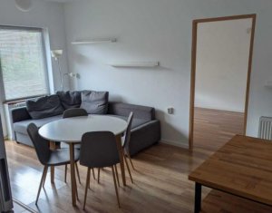 Appartement 3 chambres à louer dans Floresti