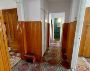 Appartement 4 chambres à vendre dans Cluj-napoca, zone Manastur