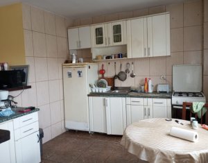 Maison 5 chambres à vendre dans Floresti
