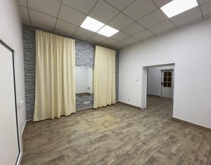 Espace Commercial à louer, 55m2 dans Cluj-napoca, zone Centru