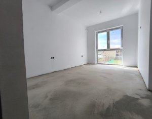 Maison 4 chambres à vendre dans Floresti