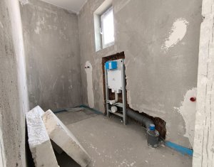 Maison 4 chambres à vendre dans Floresti