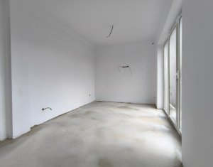 Maison 4 chambres à vendre dans Floresti