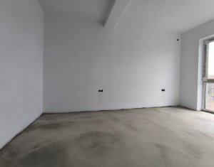 Maison 4 chambres à vendre dans Floresti