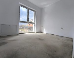 Maison 4 chambres à vendre dans Floresti
