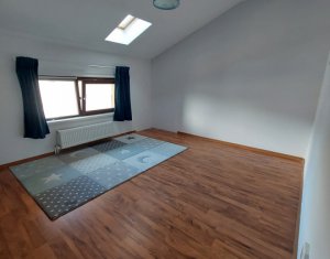 Appartement 3 chambres à vendre dans Floresti