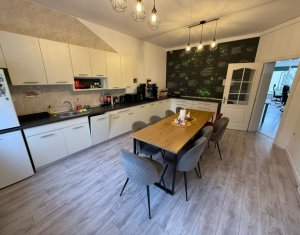 Bureau à louer, 280m2 dans Cluj-napoca, zone Europa