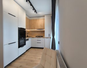 Maison 4 chambres à vendre dans Floresti