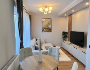 Maison 4 chambres à vendre dans Floresti