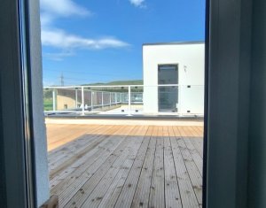 Maison 4 chambres à vendre dans Floresti